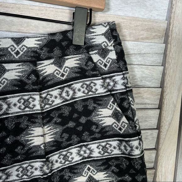 Sam Edelman Women’s 8 Metallic Abstract Dress Shorts. - Picture 3 of 10